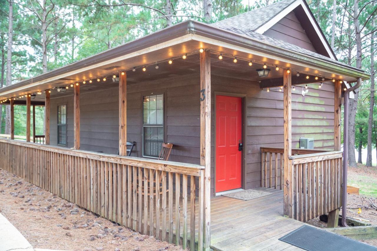 Kick Back Ranch Hotel Ramer Exterior photo