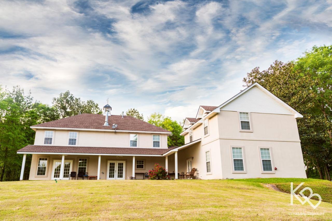 Kick Back Ranch Hotel Ramer Exterior photo