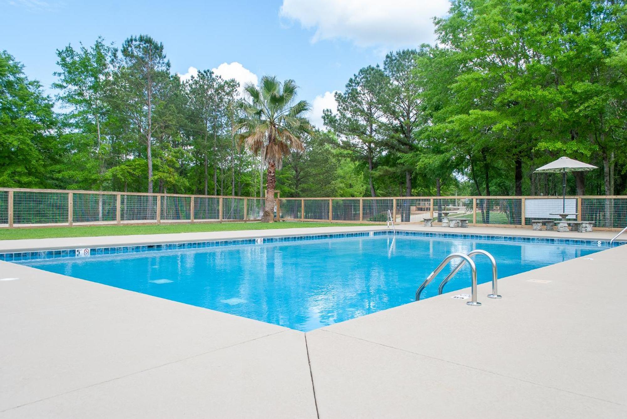 Kick Back Ranch Hotel Ramer Exterior photo