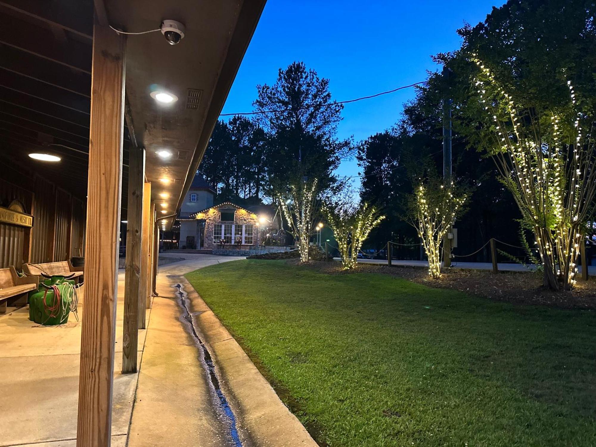 Kick Back Ranch Hotel Ramer Exterior photo
