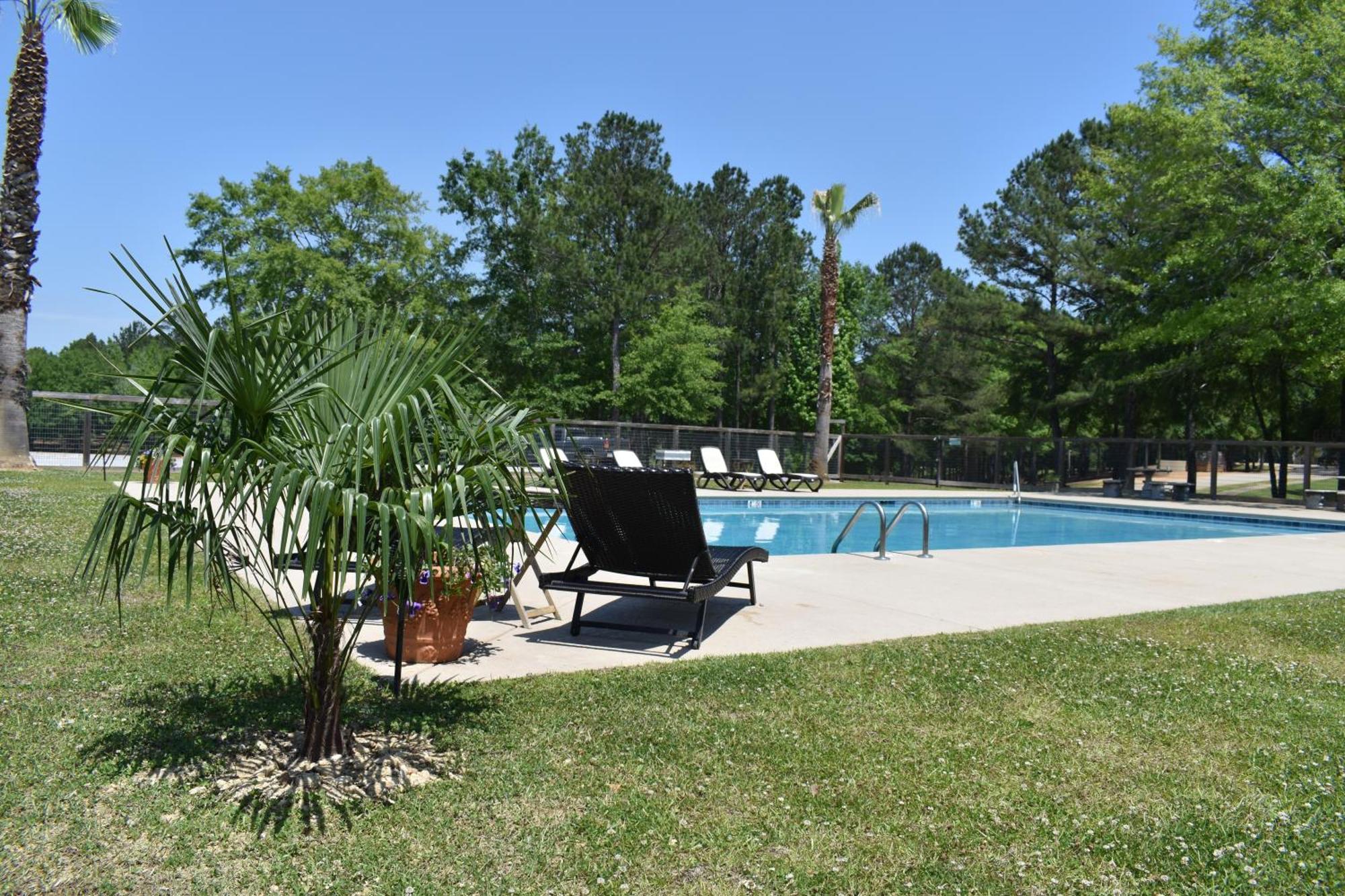 Kick Back Ranch Hotel Ramer Exterior photo