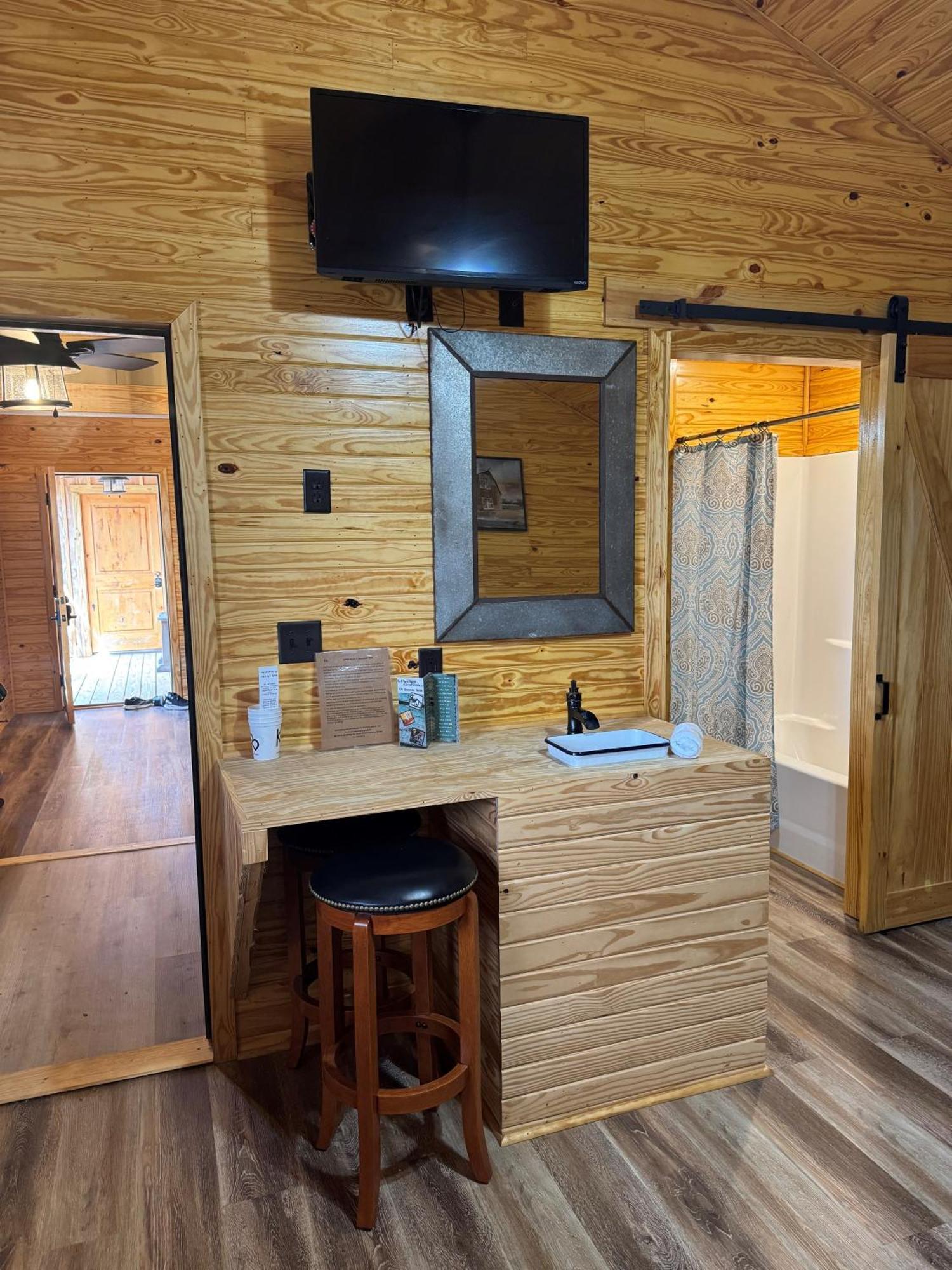 Kick Back Ranch Hotel Ramer Exterior photo